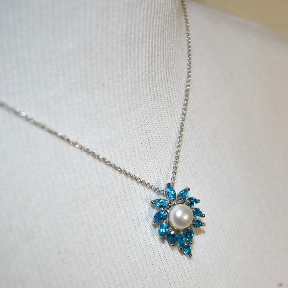 Cultured Freshwater Pearl and CZ Pendant with Chain